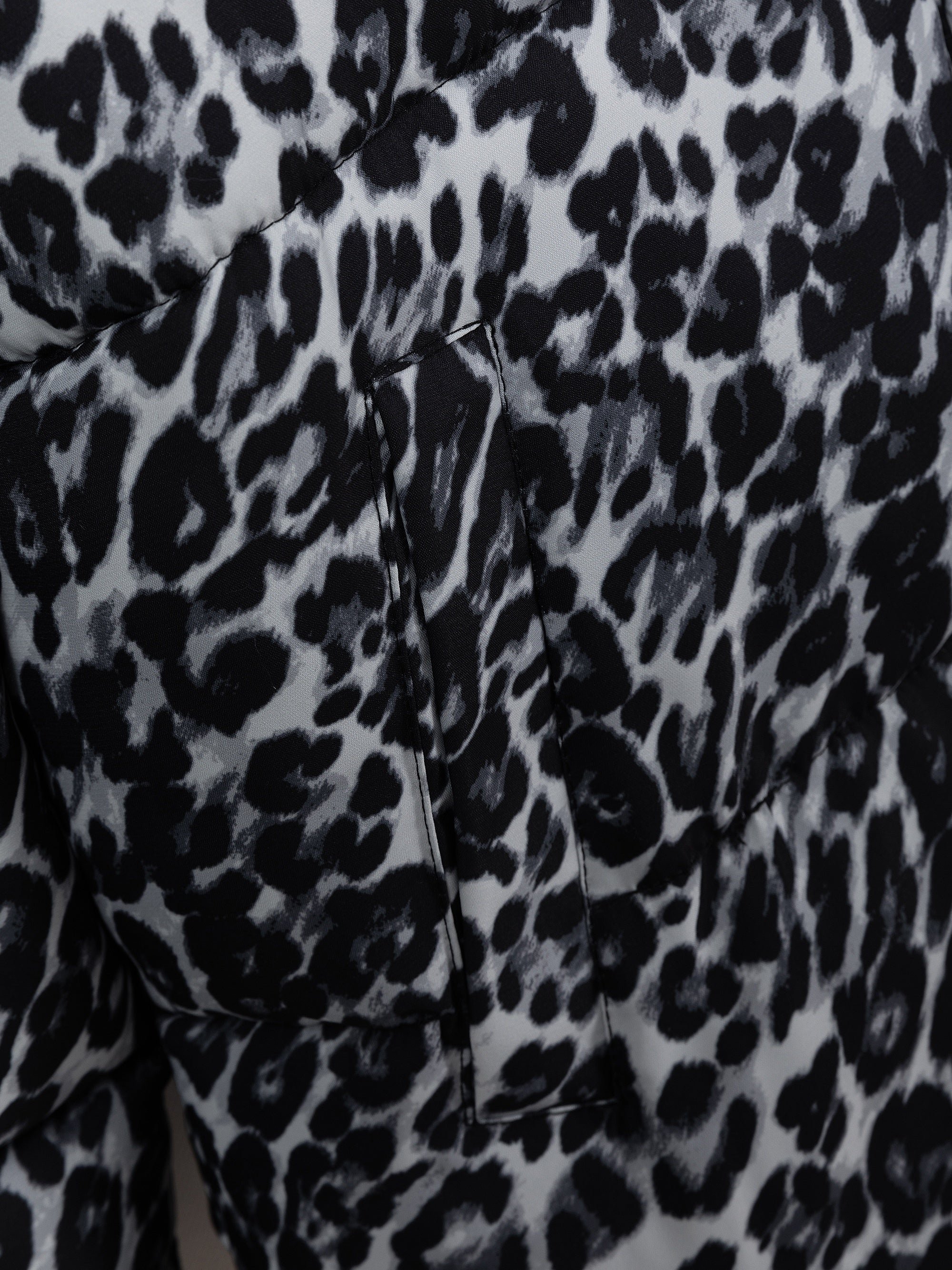 Fashionable Leopard Print Women's Puffer Coat | Camo Colors