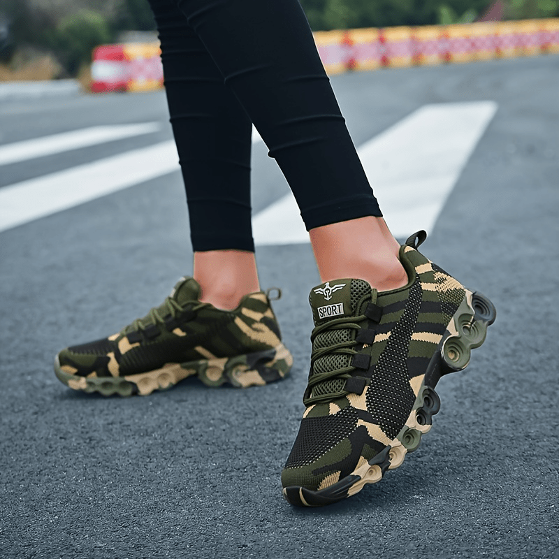 Women's Camouflage Graphic Low-Top Sports Shoes Camo Colors