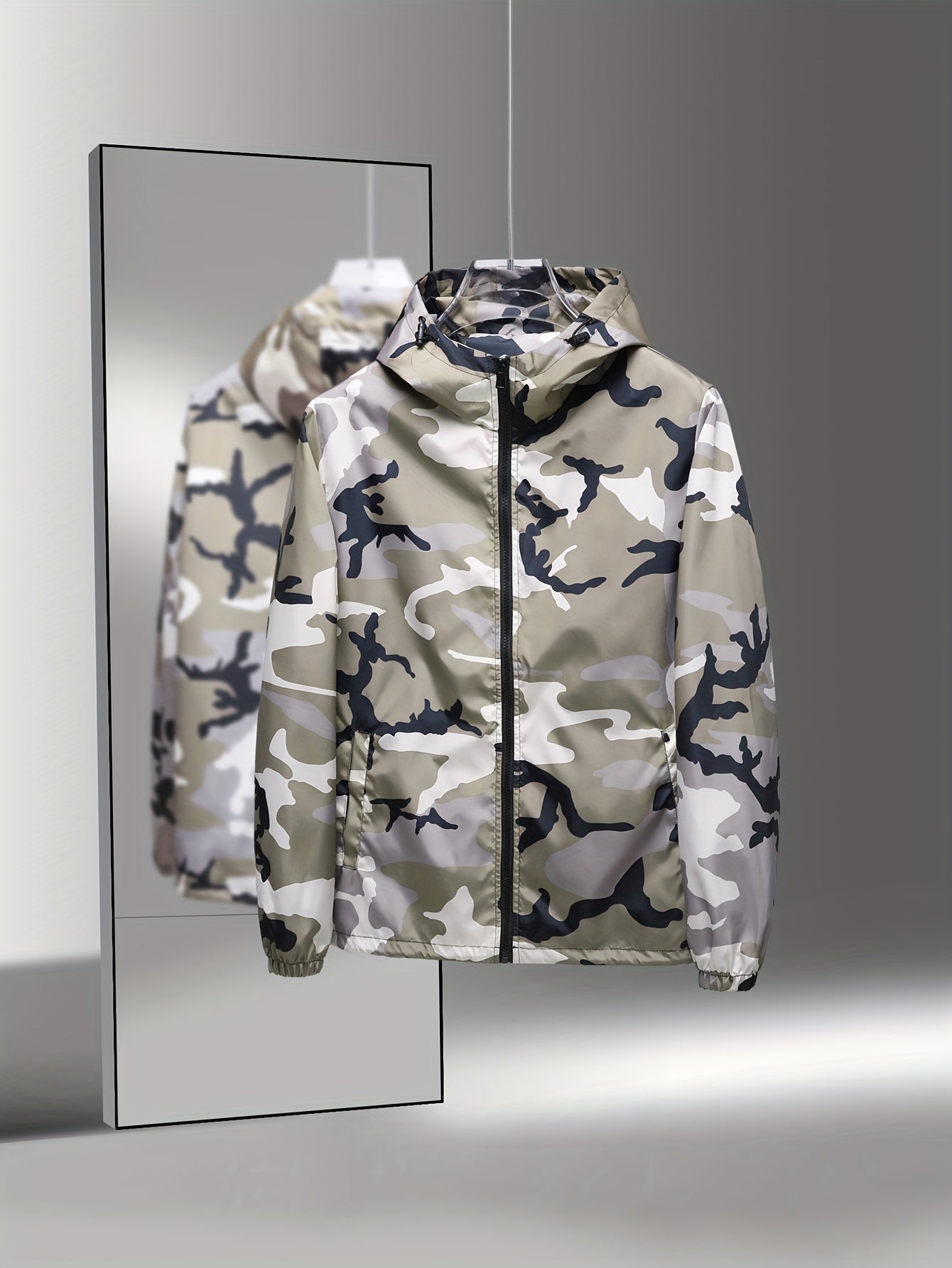 Men's Camo Hooded Jacket - Lightweight Polyester Zip-Up Camo Colors