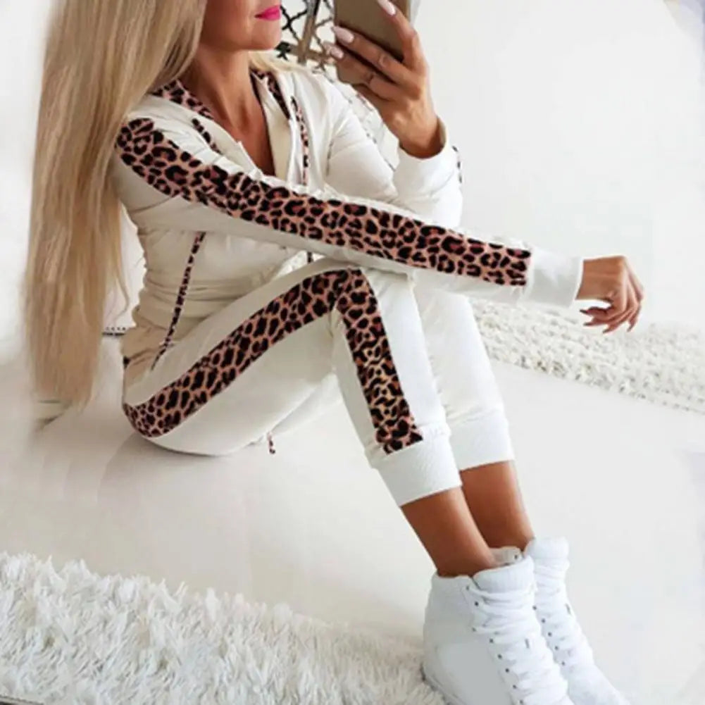 Women’s Leopard Stitching Two-Piece Tracksuit – Hoodie & Pants Set | Camo Colors