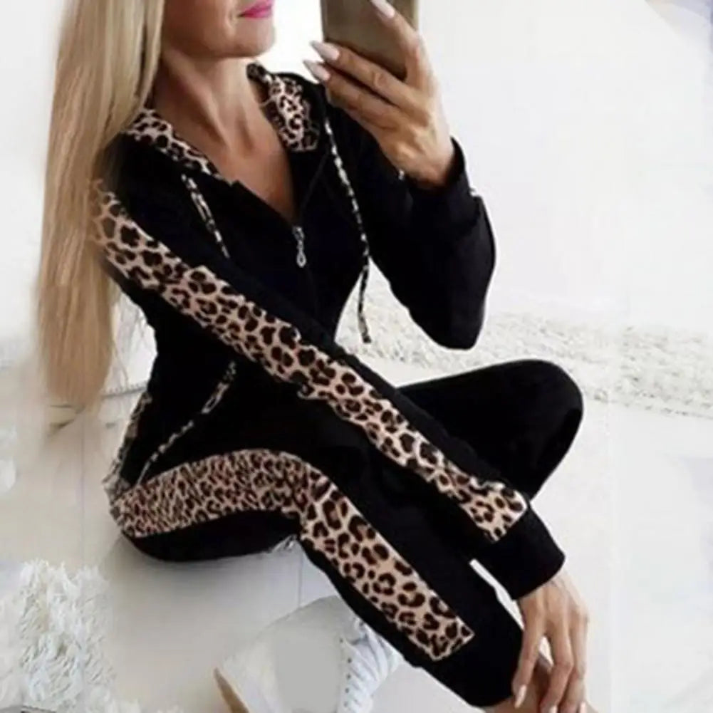 Women’s Leopard Stitching Two-Piece Tracksuit – Hoodie & Pants Set | Camo Colors