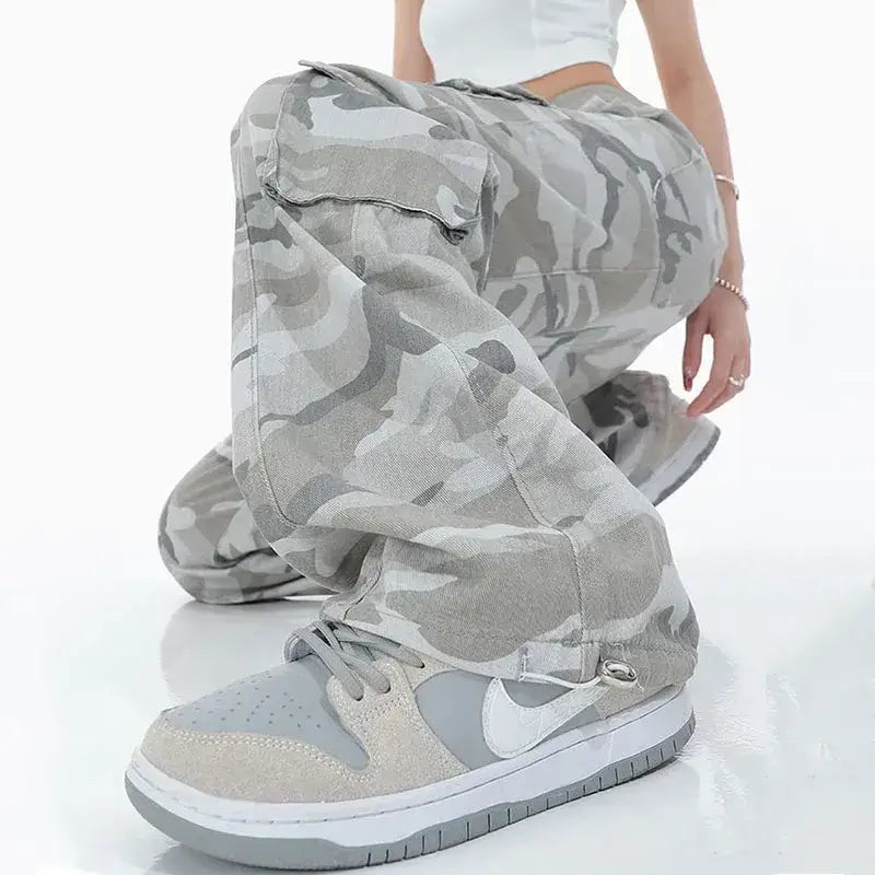 High-Waist Camo Cargo Pants – Oversize Streetwear Style | Camo Colors