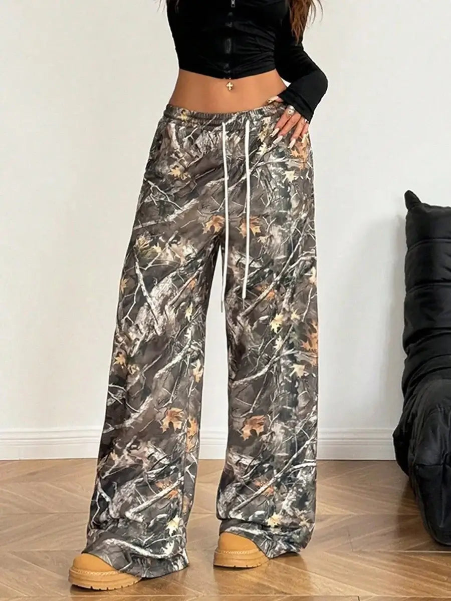 Women's High-Waisted Camo Cargo Pants – Loose Fit Outdoor Trousers | Camo Colors