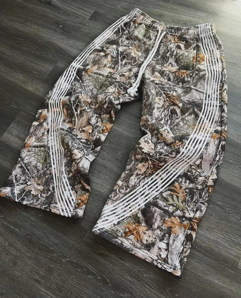 Y2K Streetwear Camo Graphic Baggy Pants for Women and Men | Camo Colors