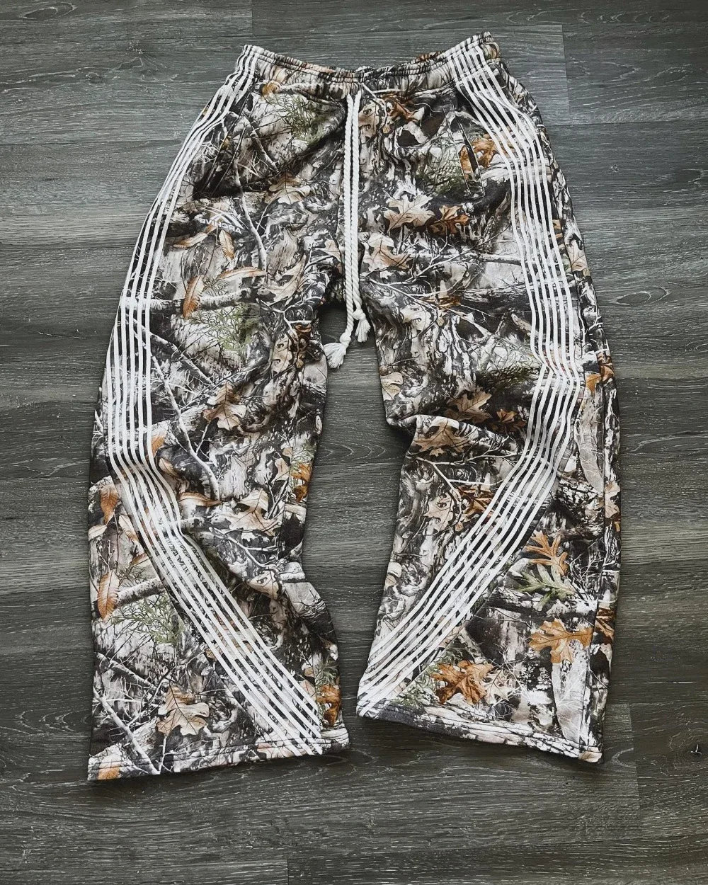 Y2K Streetwear Camo Graphic Baggy Pants for Women and Men | Camo Colors