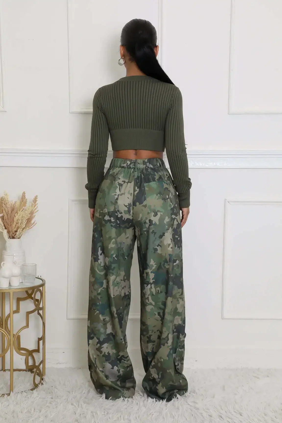 Women's Multi-Pocket Camo Cargo Pants – Y2K Streetwear | Camo Colors