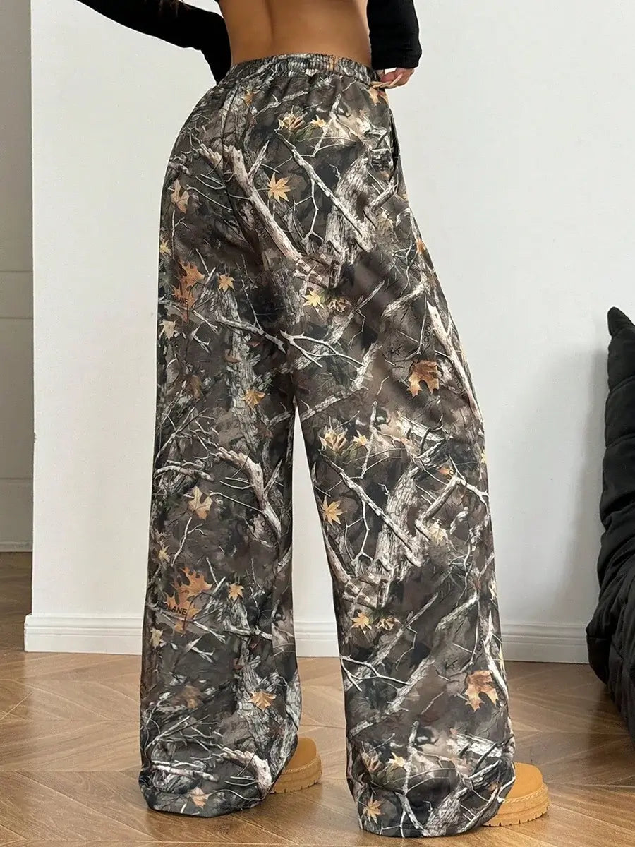 Women's High-Waisted Camo Cargo Pants – Loose Fit Outdoor Trousers | Camo Colors