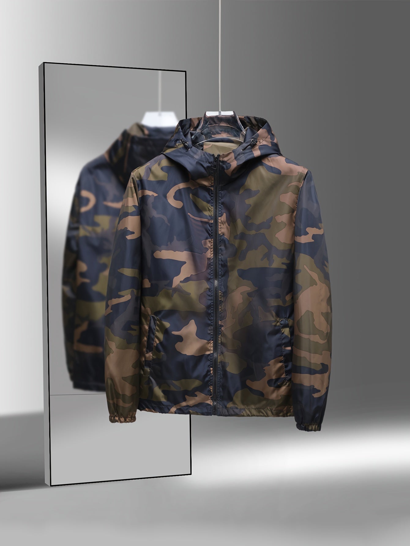 Men's Camo Hooded Jacket - Lightweight Polyester Zip-Up Camo Colors