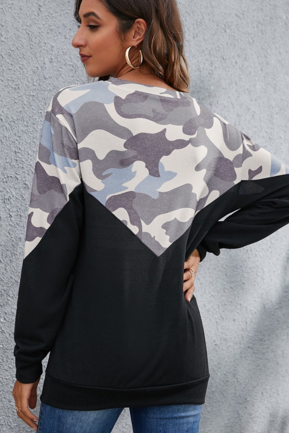 Camouflage Round Neck Long Sleeve Sweatshirt Camo Colors