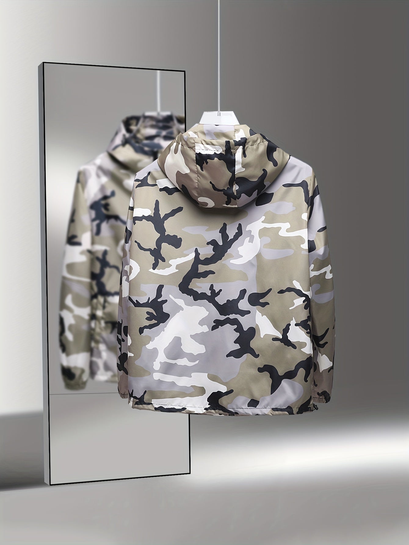 Men's Camo Hooded Jacket - Lightweight Polyester Zip-Up Camo Colors