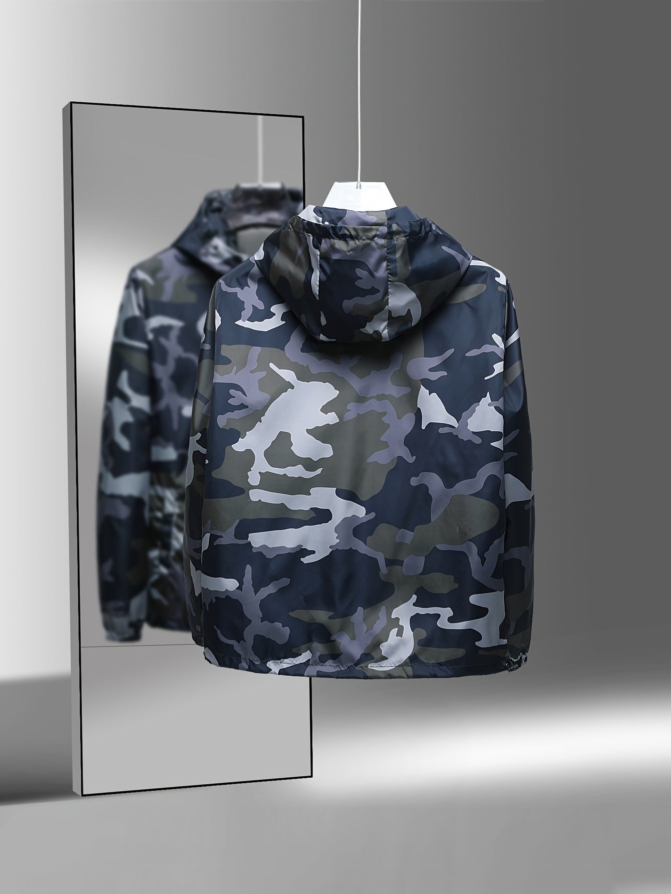 Men's Camo Hooded Jacket - Lightweight Polyester Zip-Up Camo Colors