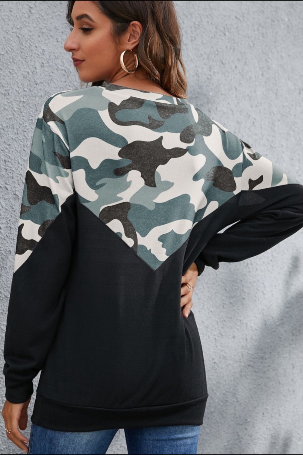 Camouflage Round Neck Long Sleeve Sweatshirt Camo Colors